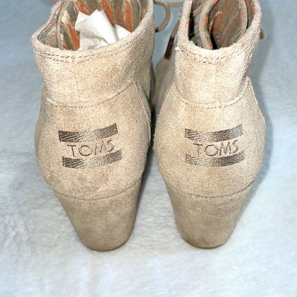 Toms Heeled Bootie Boots - Picture 2 of 9